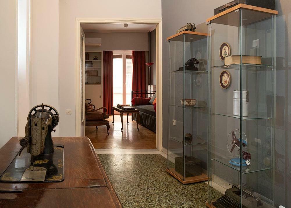 Vintage Apartment Next To Acropolis Museum Athena Bagian luar foto